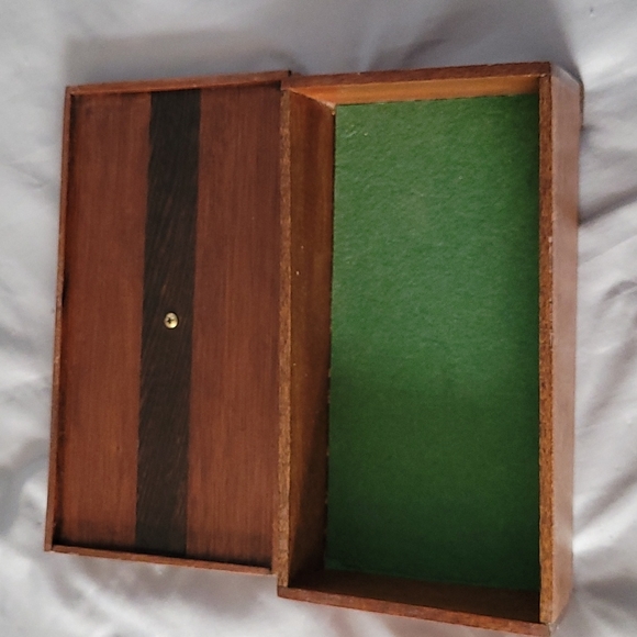 Wooden handmade Jewelry Box - Picture 2 of 3